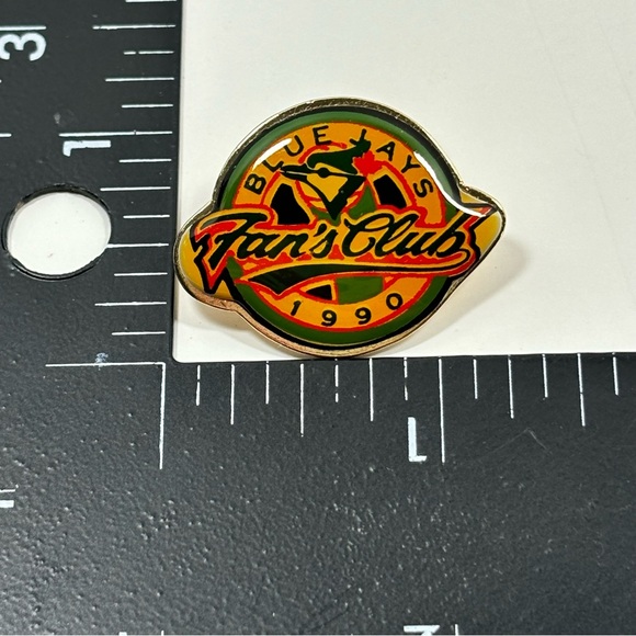 Rare Vintage Toronto Blue Jays Fan’s Club 1990 Lapel Pin - Picture 7 of 8